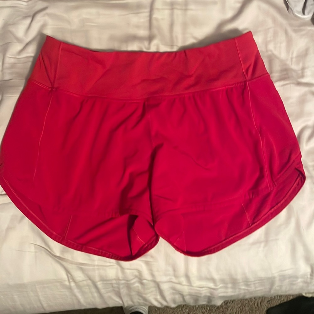 Red Lululemon Speed-Up 4” short size 6 tall